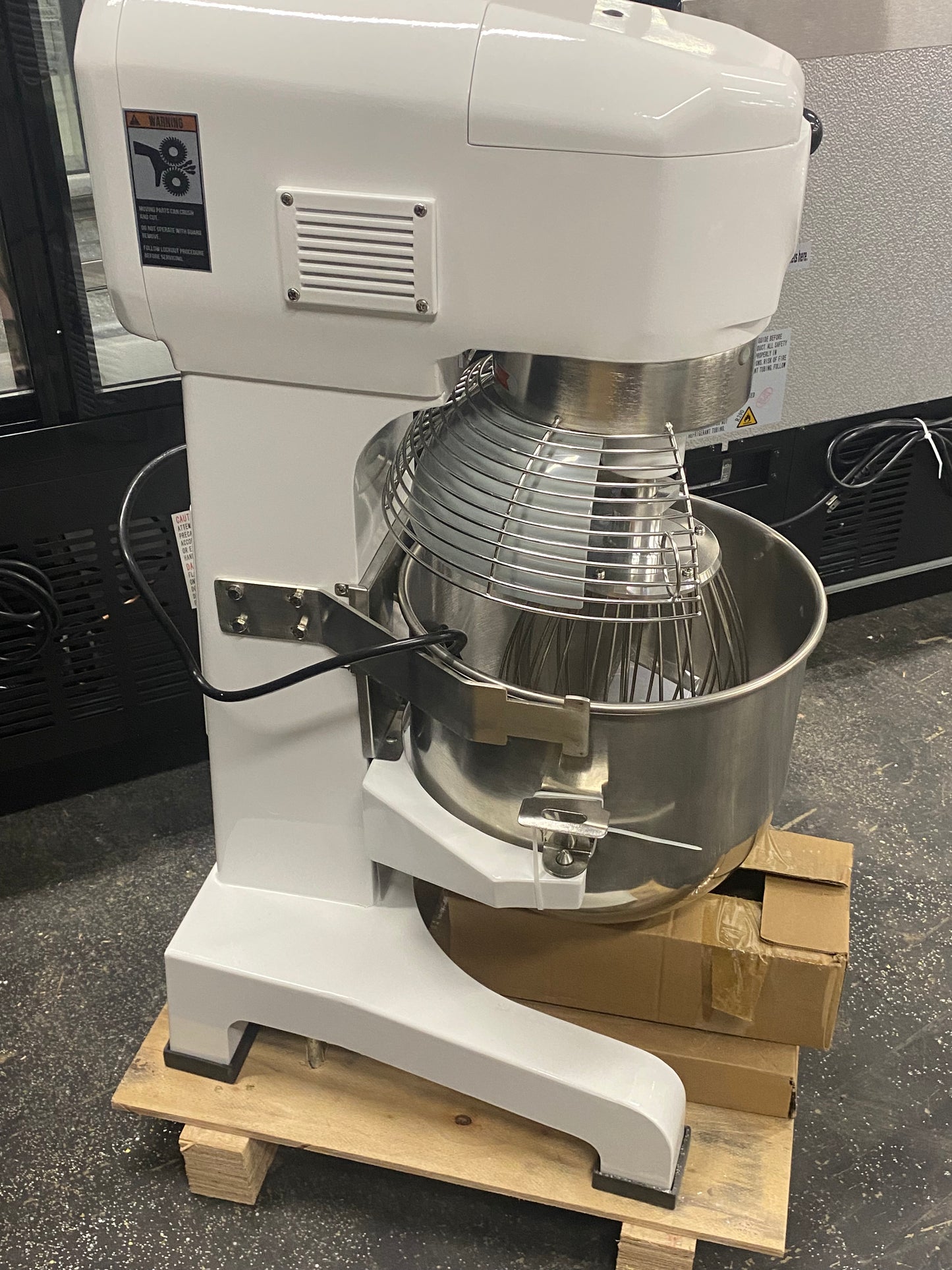 20 QT Mixer, Twothousand Brand